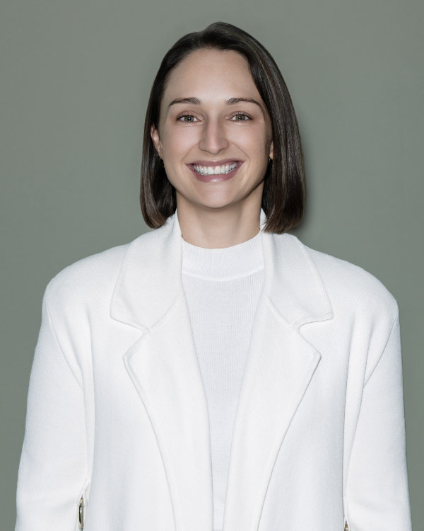 Dr Hannah Gunson